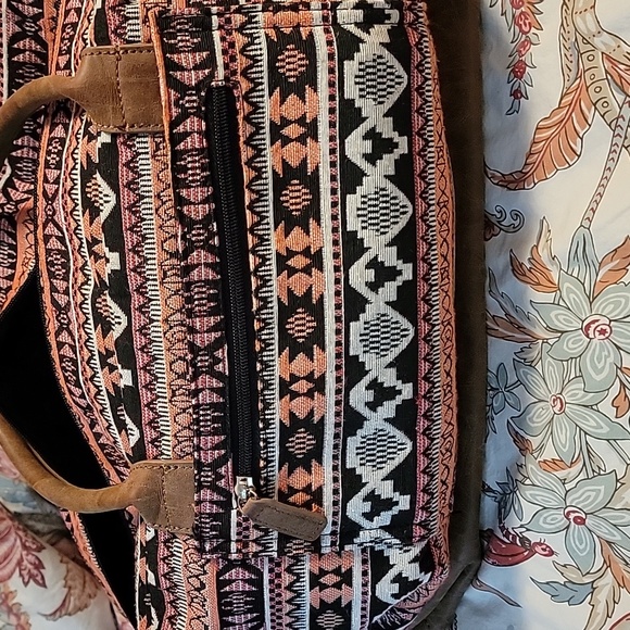 Weekender Bag Aztec Print - Picture 5 of 11